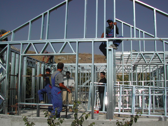 施工中的澳洲輕鋼房屋